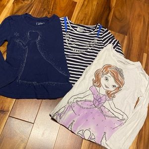 Girl’s Size 4 Long-sleeve T-shirt Bundle of 3: Elsa, Sofia the First & Necklace